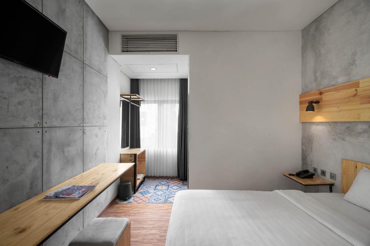 The Journey Hotel ยอกยาการ์ตา ภายนอก รูปภาพ