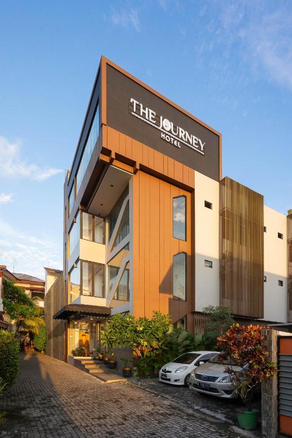 The Journey Hotel ยอกยาการ์ตา ภายนอก รูปภาพ